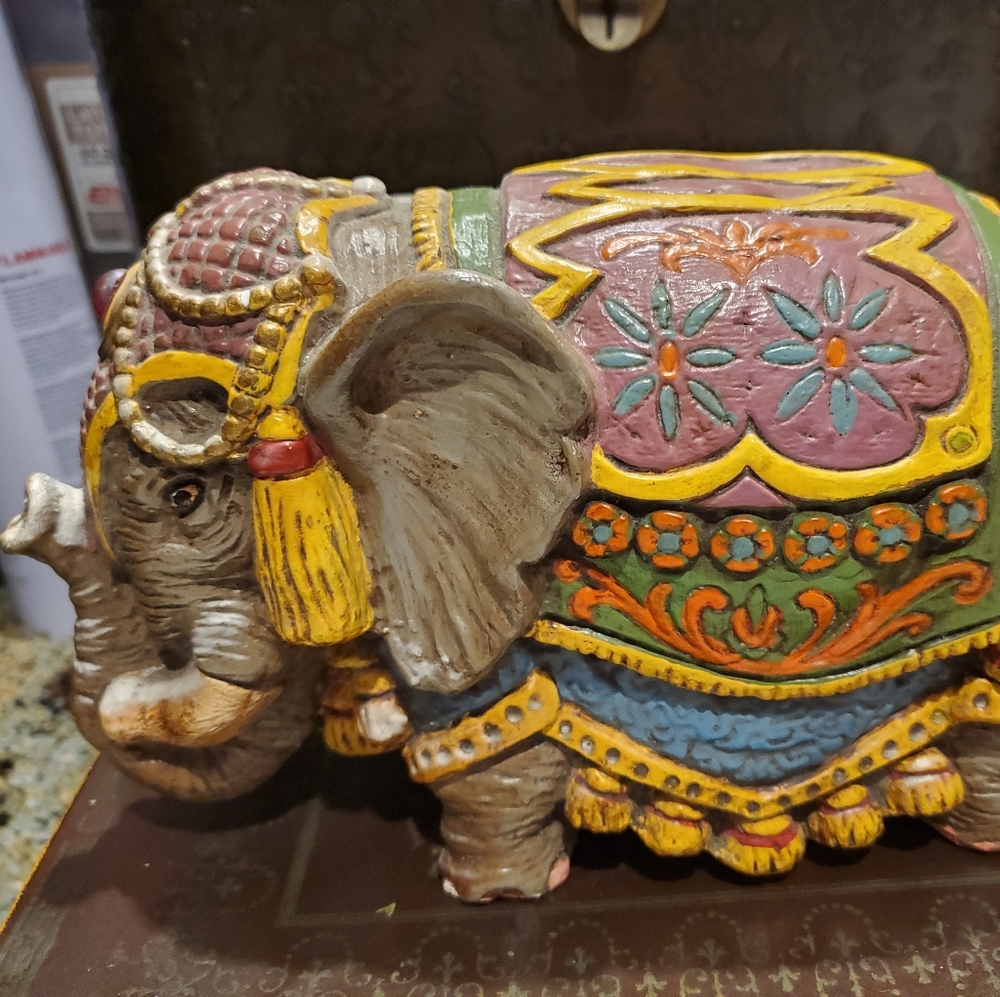 Colorful Elephant Statue/Paper weight